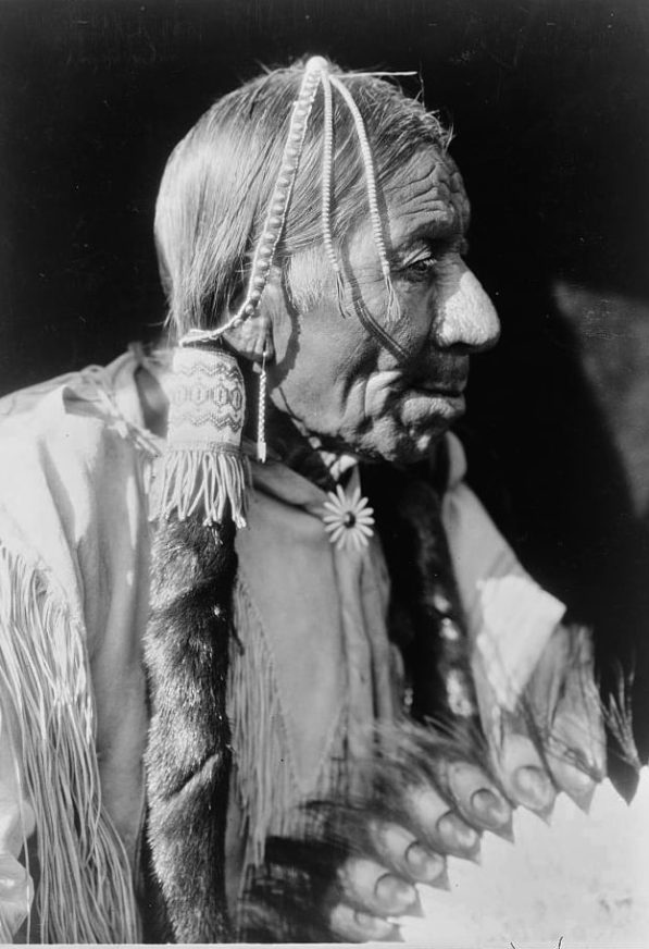 Edward S. Curtis-Esipermi-A Comanche Man1927
