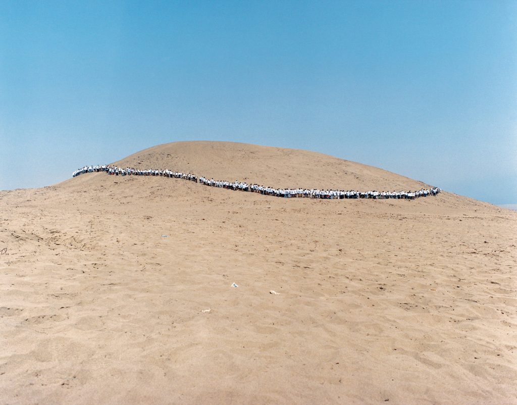 Francis-Alys-When-Faith-Moves-Mountains-still-2002-In-collaboration-with-Cuauhtémoc-Medina-and-Rafael-Ortega.-16mm-film-transferred-to-DVD-Lima-Peru-1