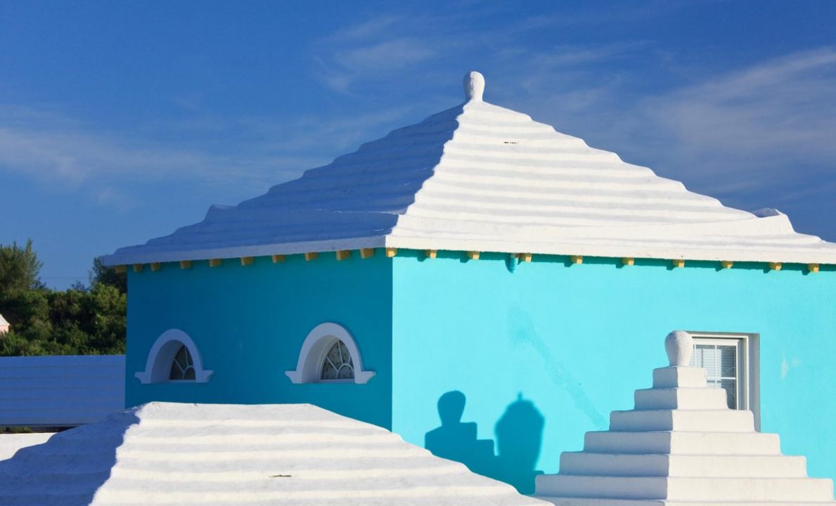 f63054f226511e9233_Bermuda roof_T4WP4N